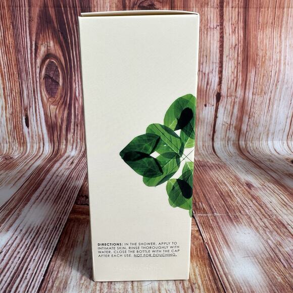 Lot of 4 This is L Daily Care Foam Wash Vitamin E Intimate Skin Period Menstrual - Picture 4 of 8